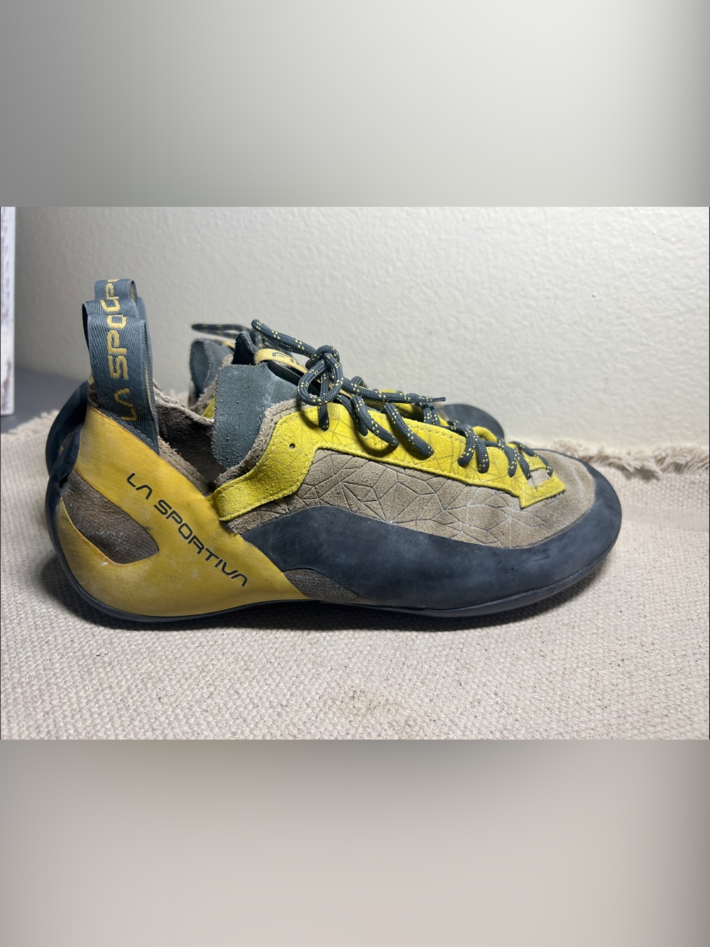 La Sportiva Men’s Yellow & Gray Approach Shoes